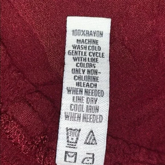 American Rag super cute red top with bell sleeves - Picture 7 of 8